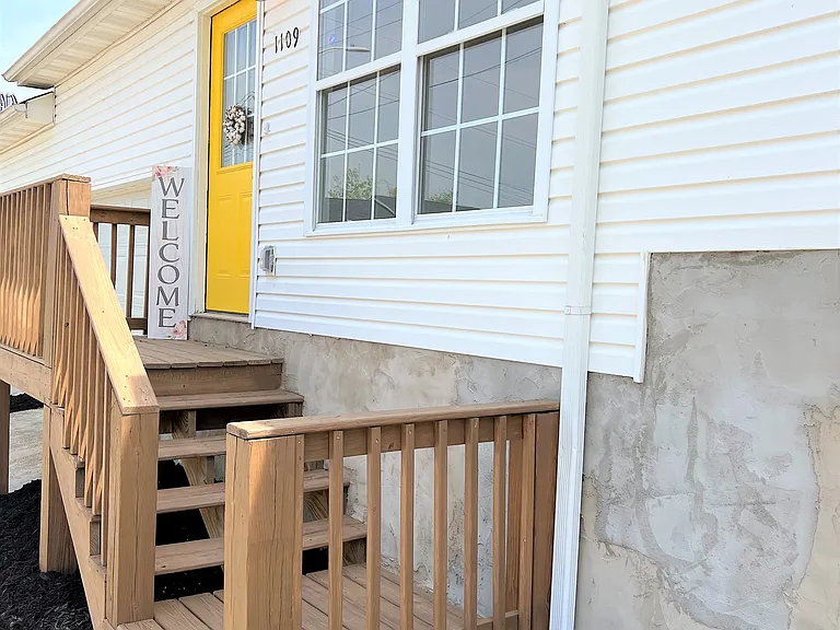 1109 Mechanics Way — Photo 2