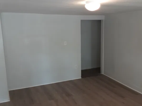 128 Center St APT 1, Ellenville, NY 12428