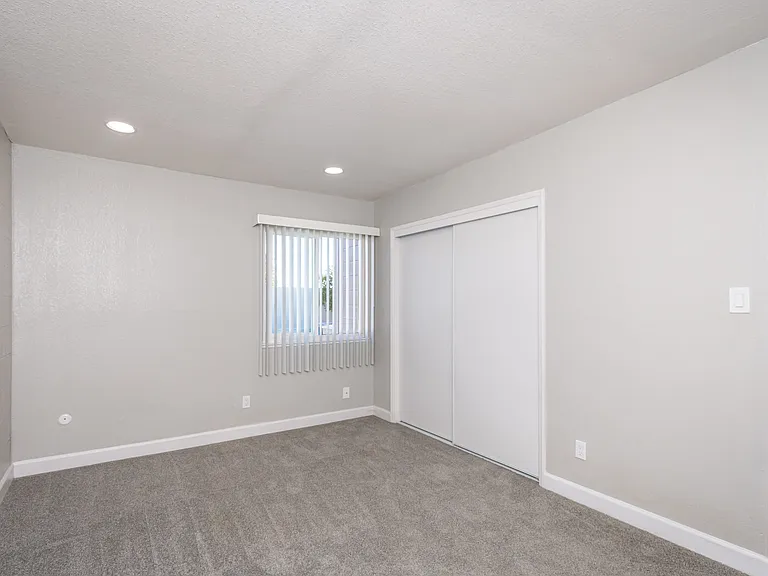 1 Bedroom Bedroom