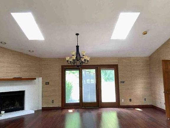 Additional Living Room