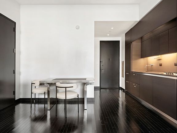 3rd image of 20 Pine St APT 2310