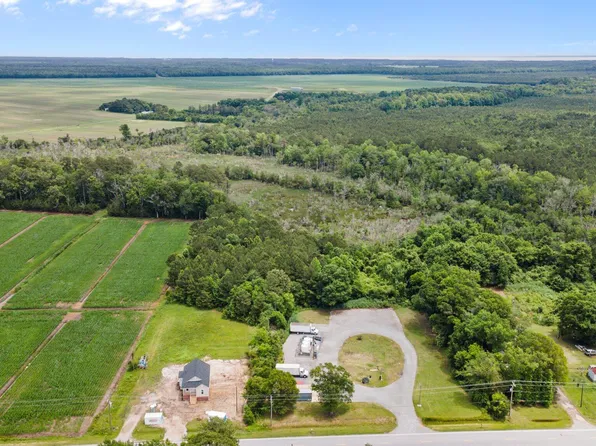 20591 Nc 55, Oriental, NC 28571