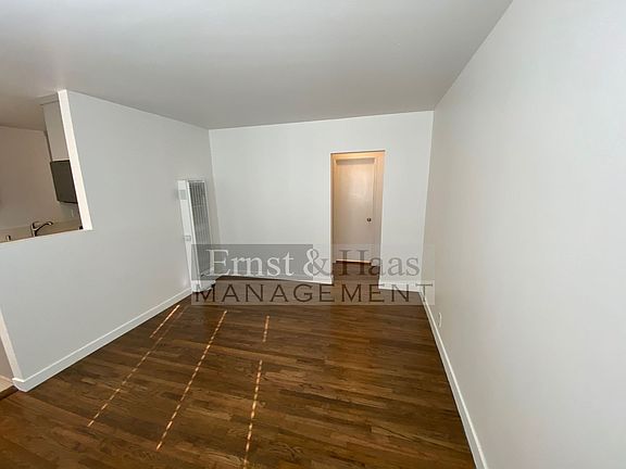 3rd image of 1724 Obispo Ave APT 2
