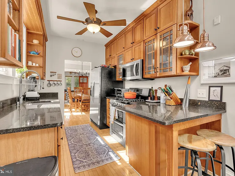 821 Elder St NW — Photo 12
