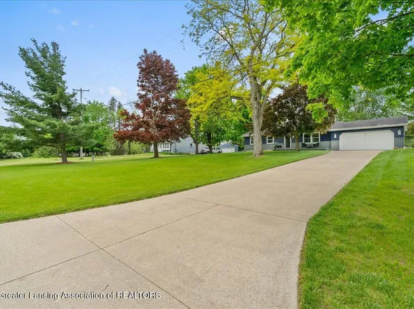 2805 N Stewart Rd, Charlotte, MI 48813