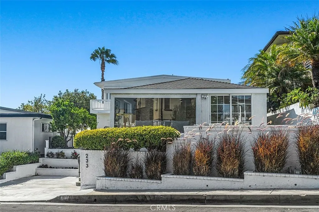 4 bed, 2400 sqft, $16,000 — Photo 3