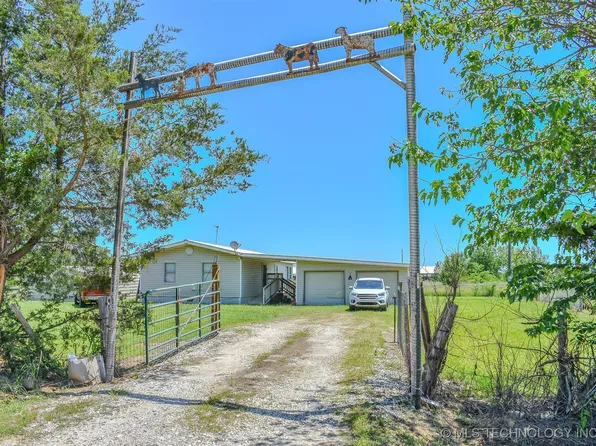 919 N 4210th Rd, Hugo, OK 74743