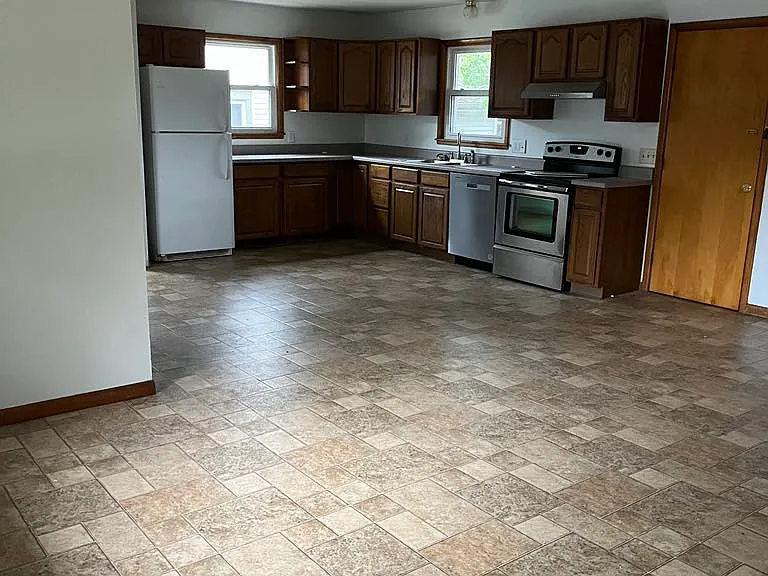 735 N 2nd St #1 — Photo 3
