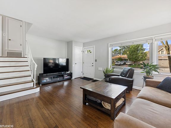 2nd image of 4245 Harvey Ave