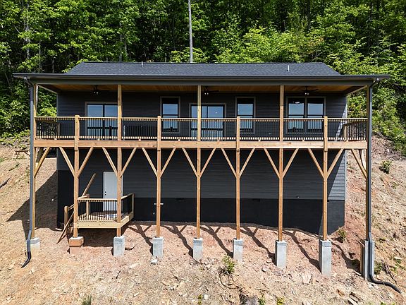 3rd image of 590 Spring Branch Drive