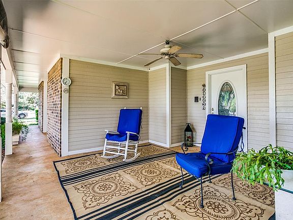 4th image of 131 Highview Dr