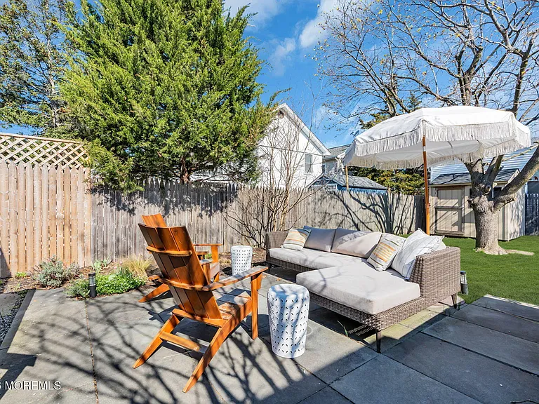 510 Lareine Ave — Photo 43