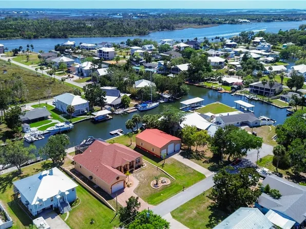 1920 NW 16th St, Crystal River, FL 34428