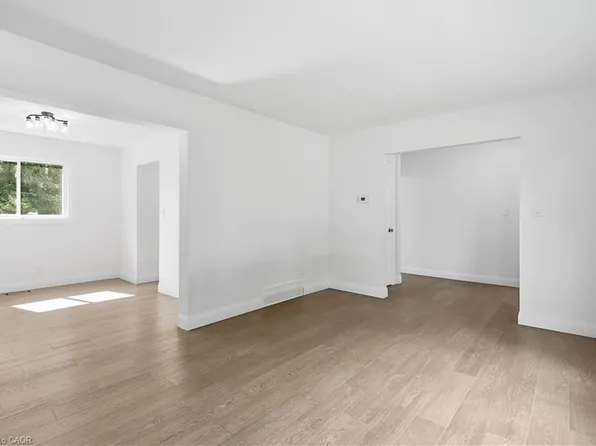 27 Cummington Pl, Welland, ON L3C 6A9