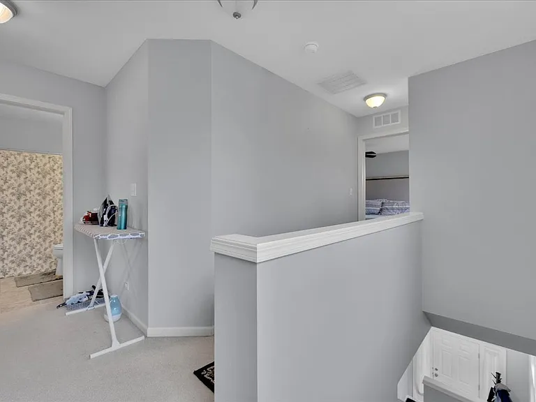 404 Belvedere Ln — Photo 4