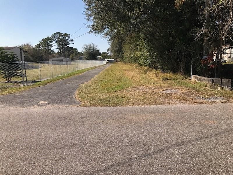2nd image of 2944 8th St