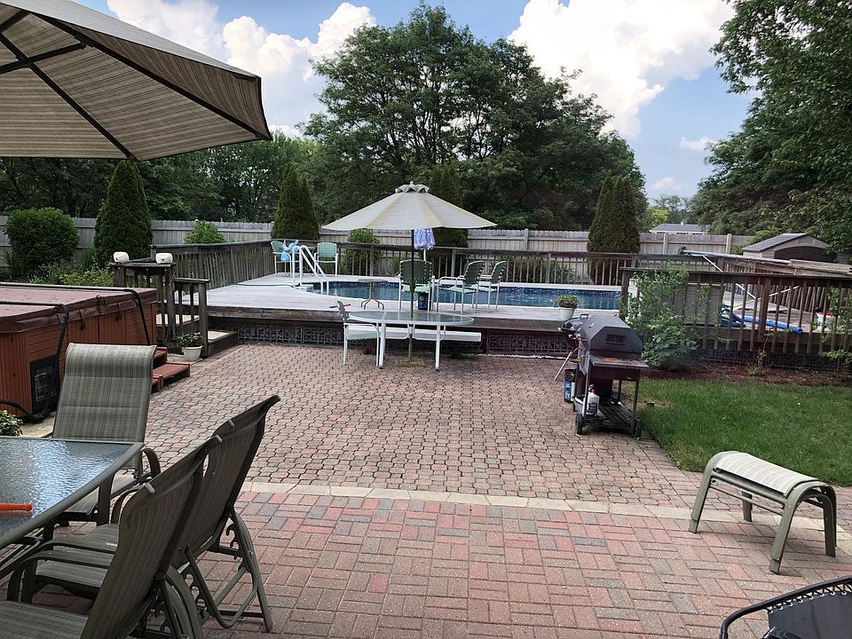2nd image of 25W056 Setauket Ave