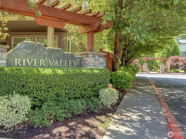 15325 SE 155th Place #Q2, Renton, WA 98058