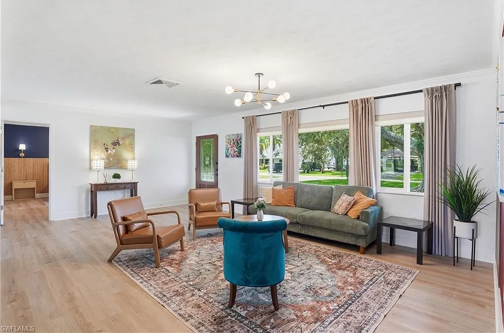 3 bed, 2.0 bath, 2225 sqft, $2,500 — Photo 1