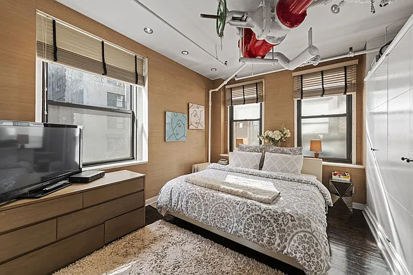 Sold by Compass | media 5