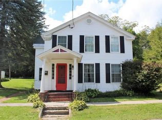 21 Center St, Cazenovia, NY 13035