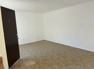 2 bed, 1.0 bath, 800 sqft, $1,095, Albuquerque, NM 87108