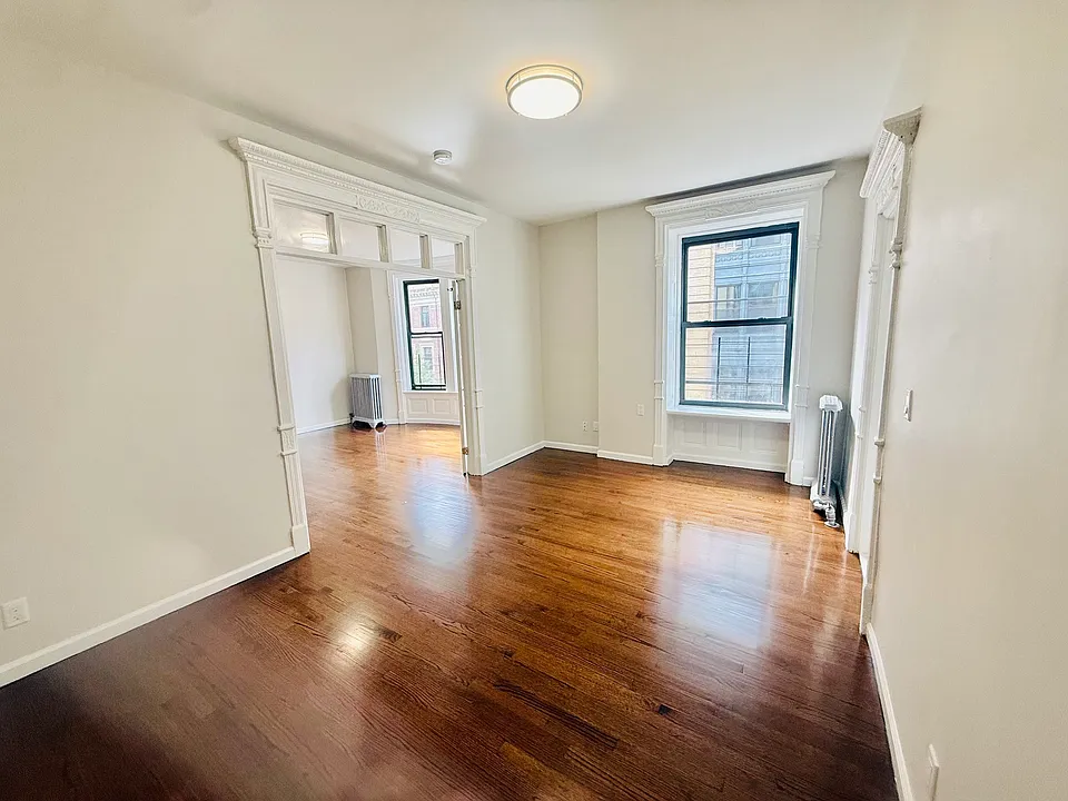 61 W 74th St #4B