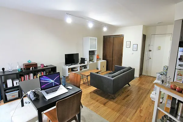 Rented by JK Dansar Corp | media 8