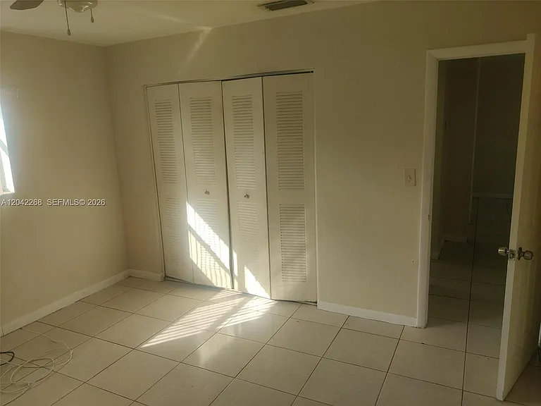 844 SW 10th St #3 — Photo 6