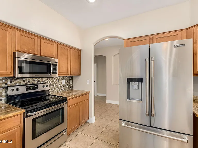 10625 E Knowles Ave — Photo 13