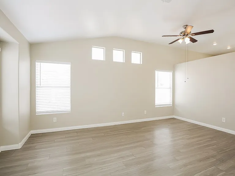 3219 Panamint Ct — Photo 5
