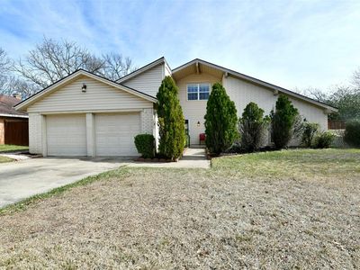 2812 Ridgewood Dr, Hurst, TX, 76054