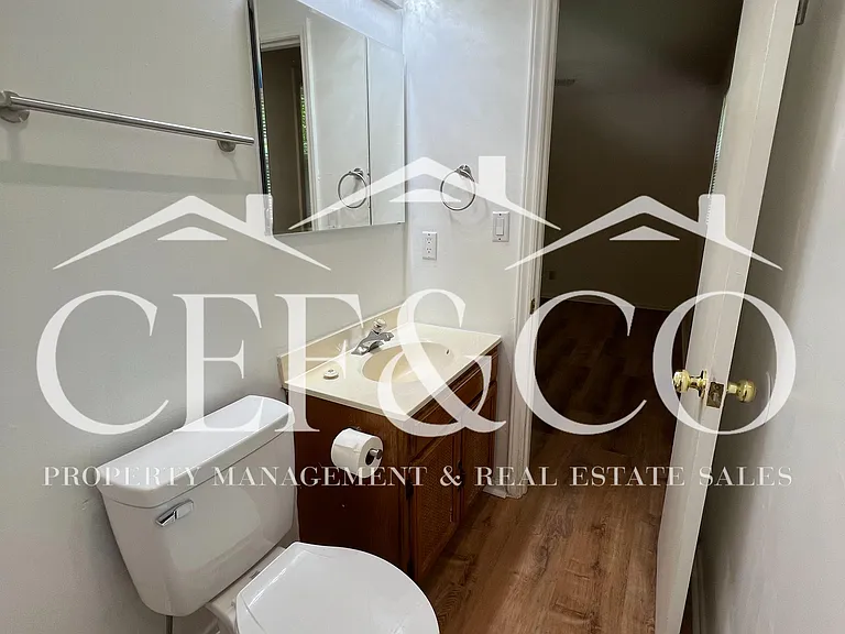 202 Westchester Pl — Photo 1