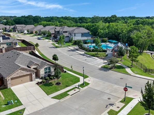 11705 Silver Queen Dr, Aubrey, TX 76227