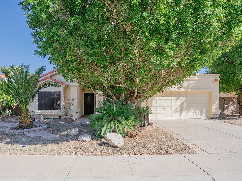 1st image of 3603 N Crystal Ln
