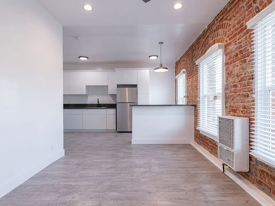3048 W 12th Street