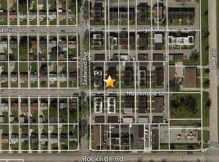 16209 Maplewood Ct, Maple Heights, OH 44137