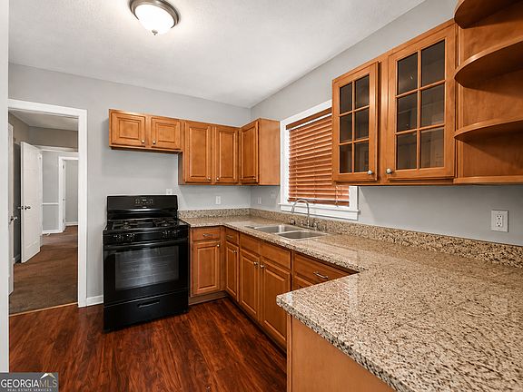 3rd image of 2171 Lilac Ln
