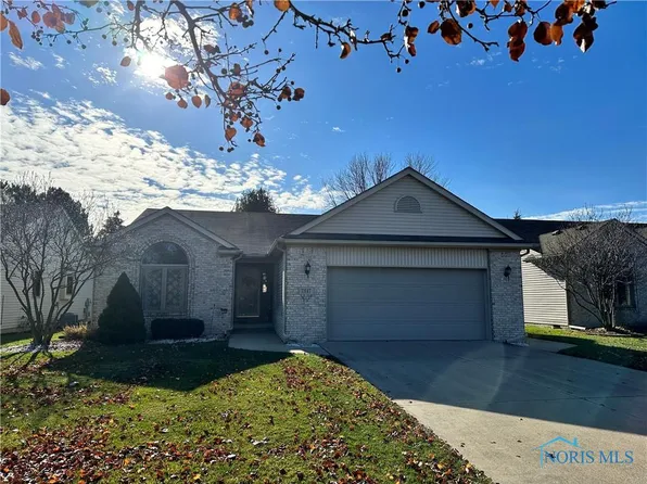 7117 Nightingale Dr, Holland, OH 43528