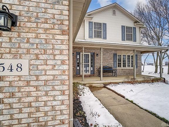 3rd image of 548 Willow Creek Way