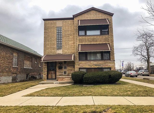 1st image of 5959 S Artesian Ave