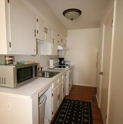 4th image of 17-Unit 31 Foxfire Boulevard