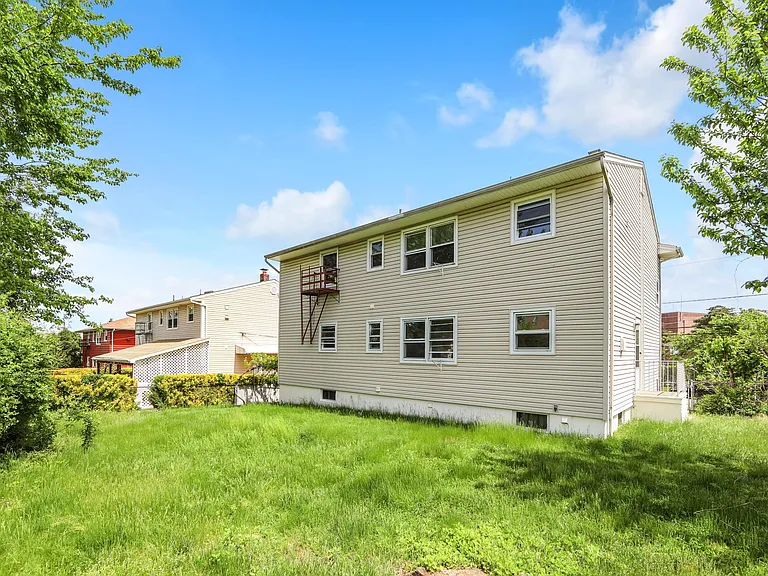24 Van Vliet Ct #2 — Photo 8