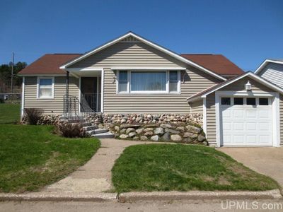 612 Fairbanks St, Iron Mountain, MI, 49801
