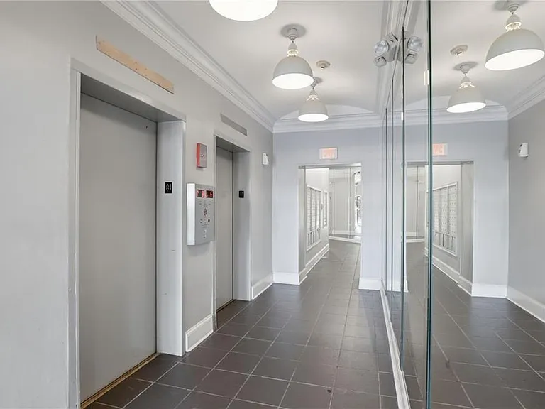 2285 Peachtree Rd NE #709 — Photo 29