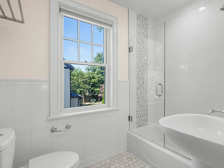 26 Vanderburgh Ave — Photo 28