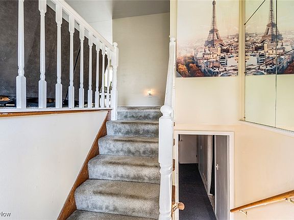5th image of 2818 Clearwater St NW