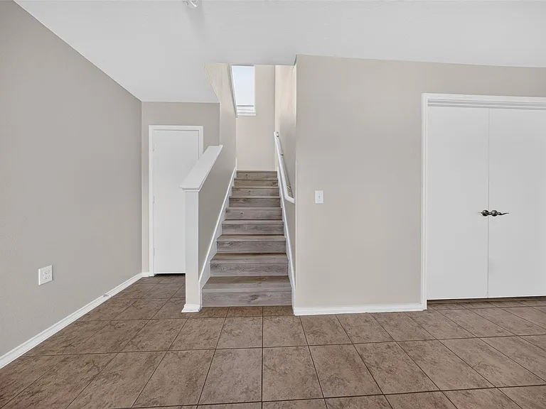 9001 Bird Brook Ln — Photo 15