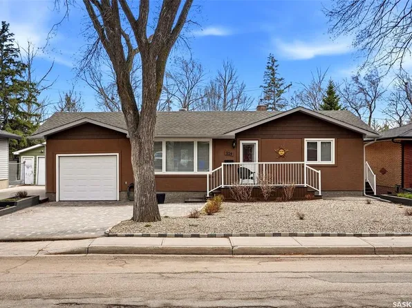 229 20TH AVENUE E, Regina, SK S4N 1J5
