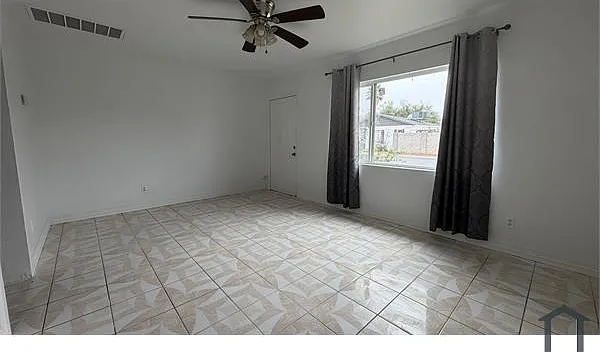 745 E Weldon Ave #4 — Photo 3